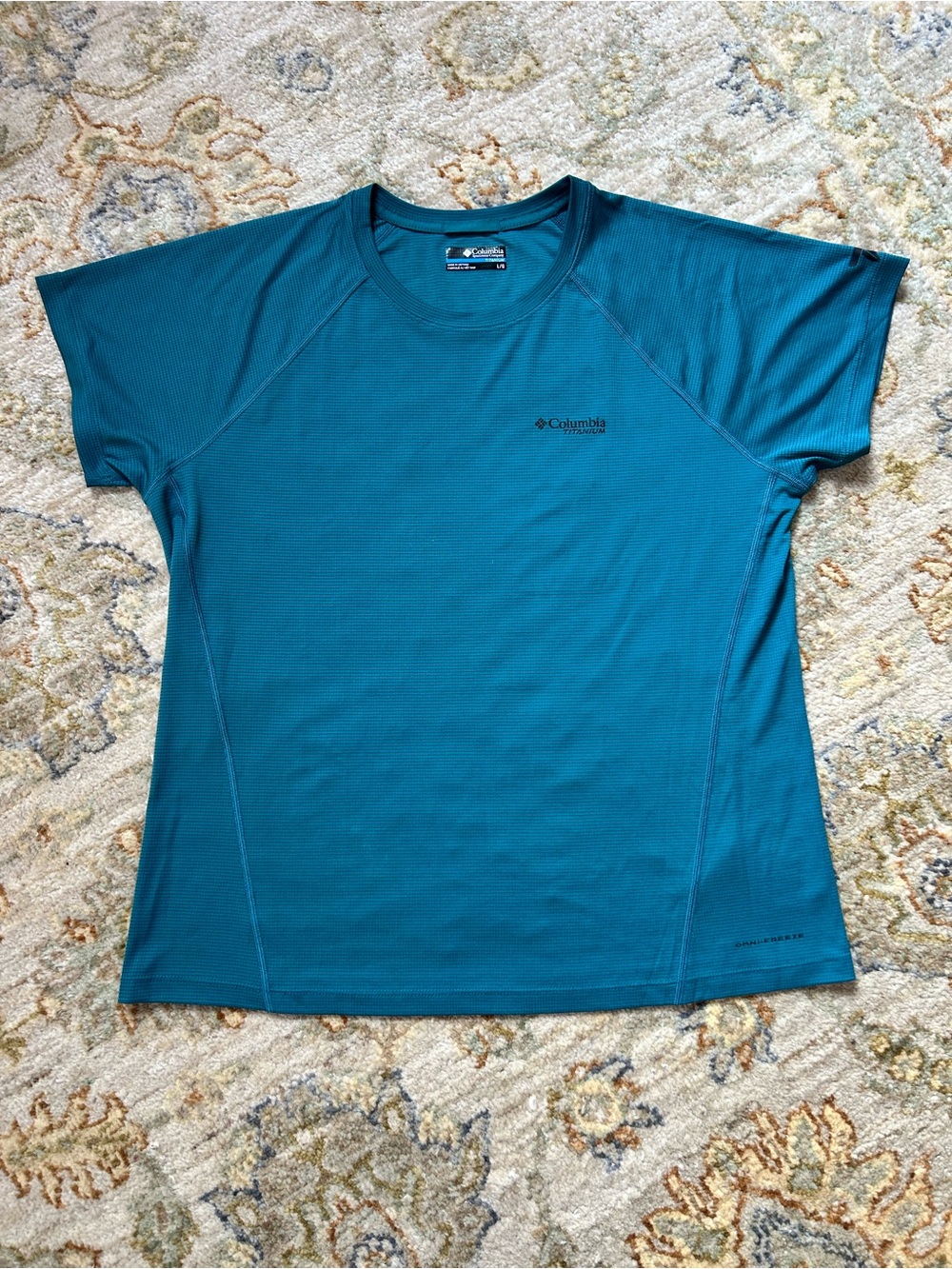 Columbia Women's Short Sleeve Active Tee in Teal